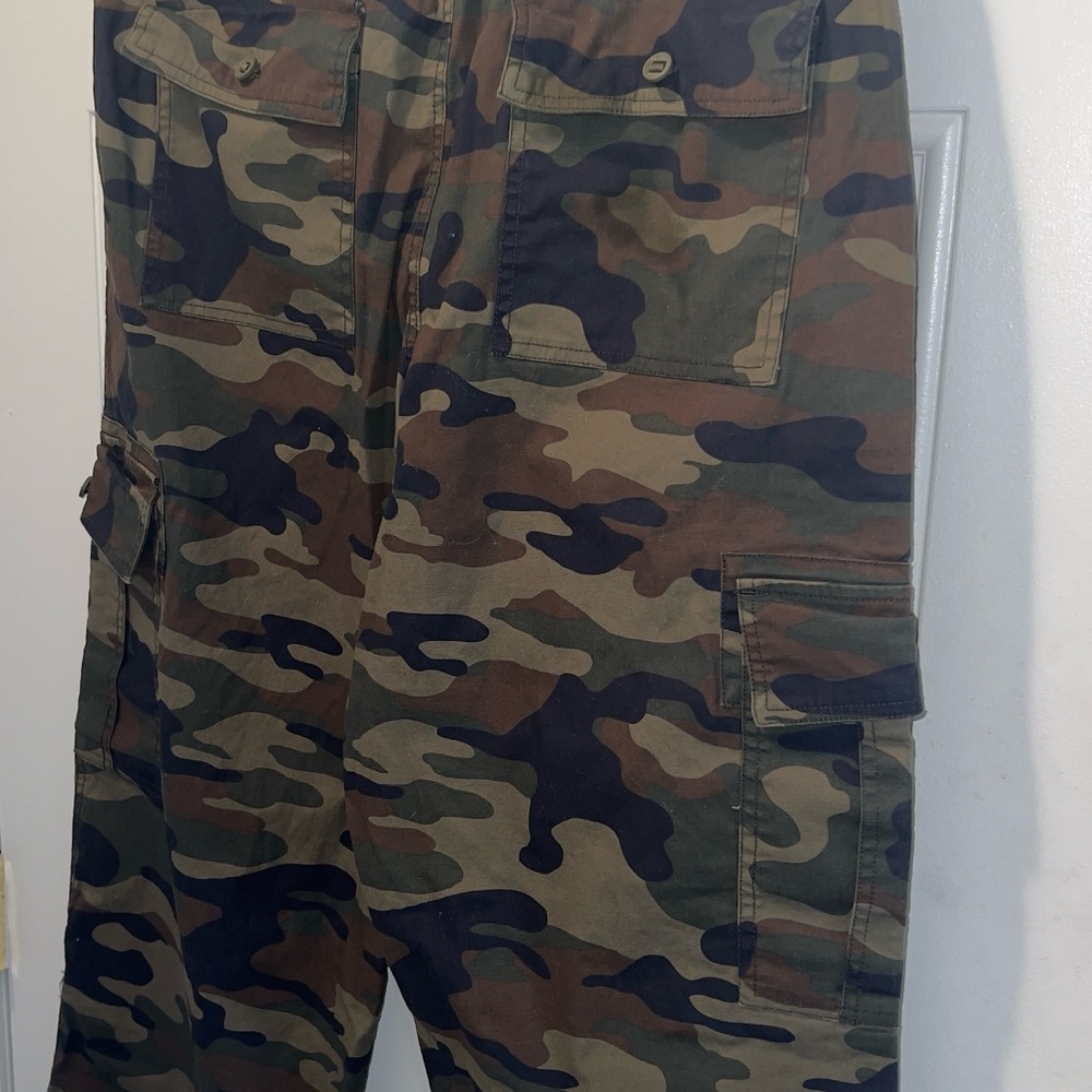 New camo cargo pants size XL adj waist measurements last pictures. $12.00 - Picture 3 of 7